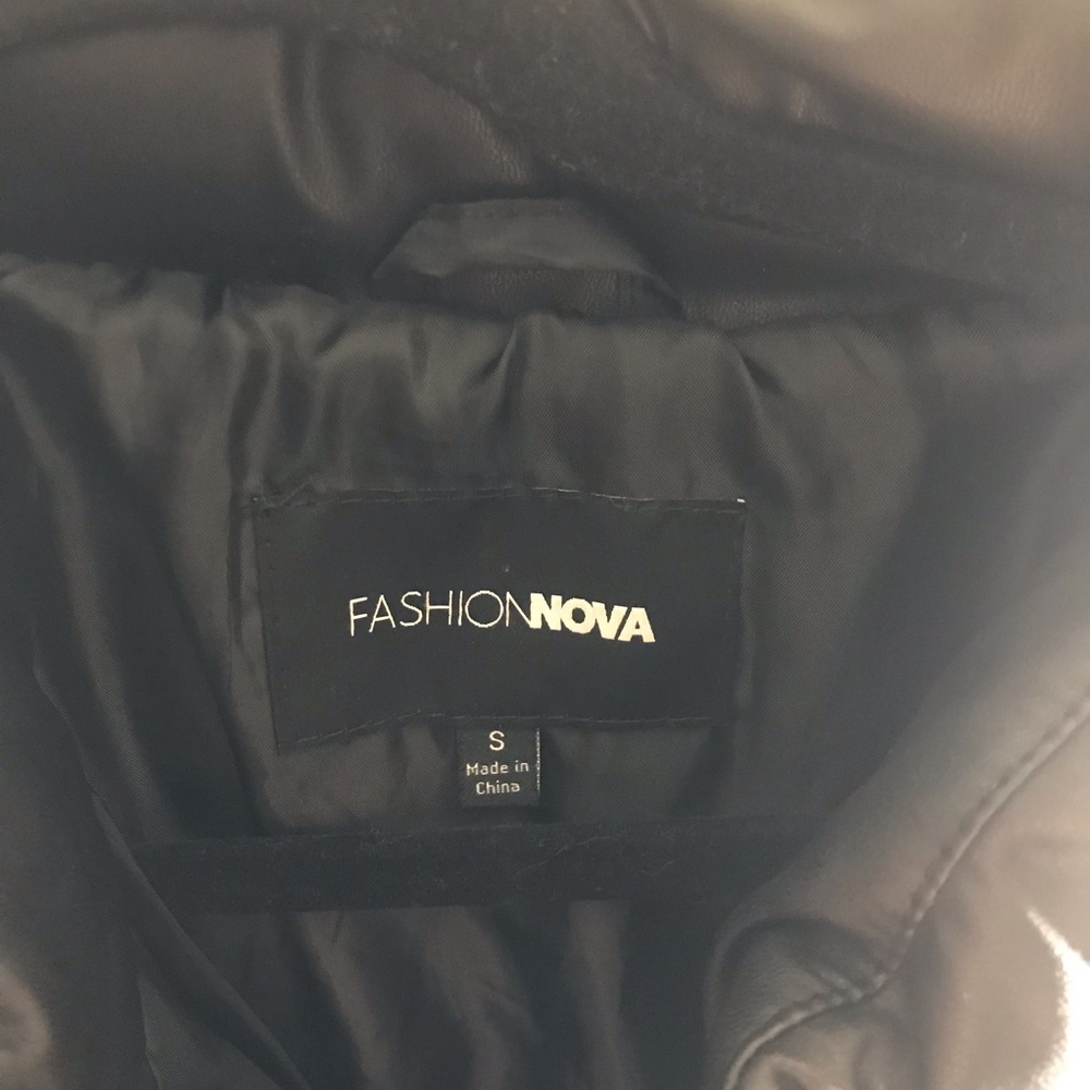 Fashion Nova Above Status Puffer Coat S small faux vegan leather - Picture 5 of 16